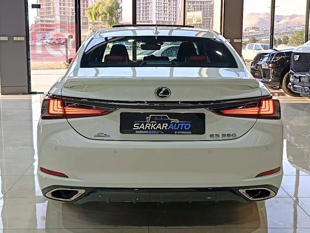 لێکزس ES